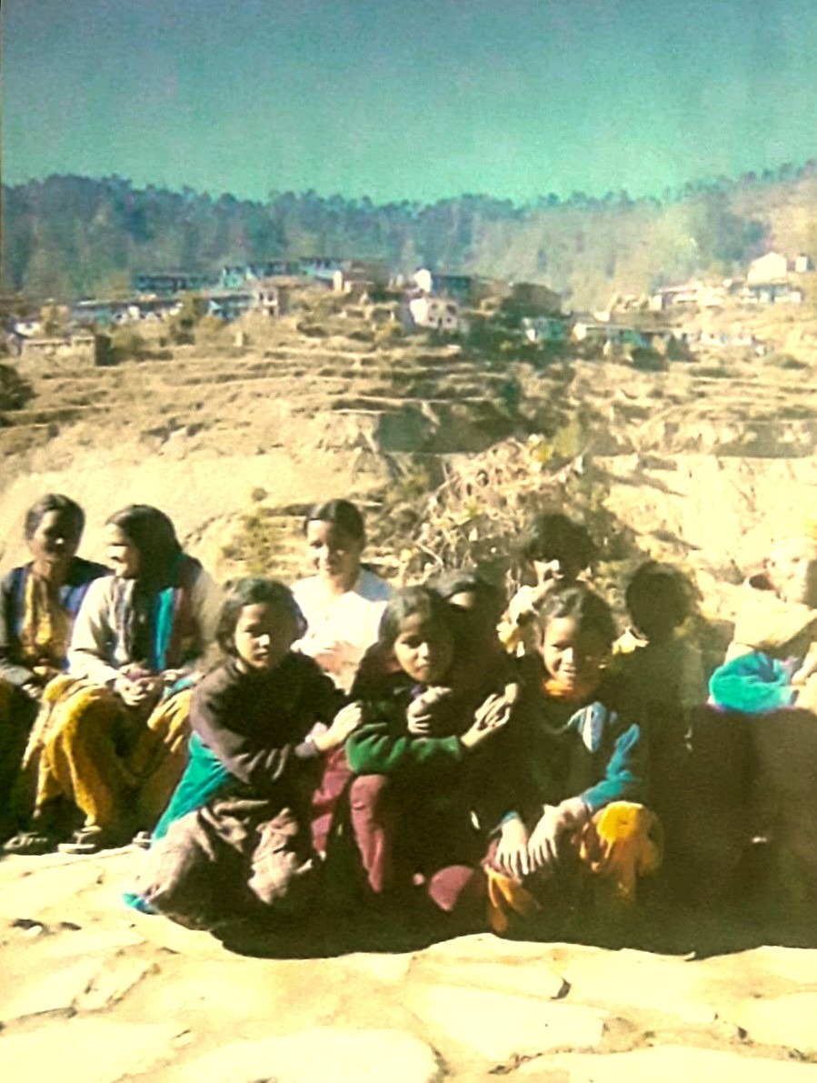 A Ready Help - Stories By Frieda McRae